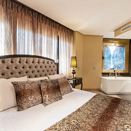 Hotel Condestable Iranzo 4*