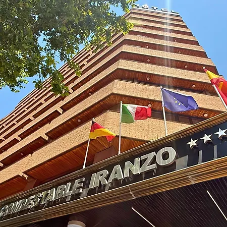 Condestable Iranzo מלון Jaén